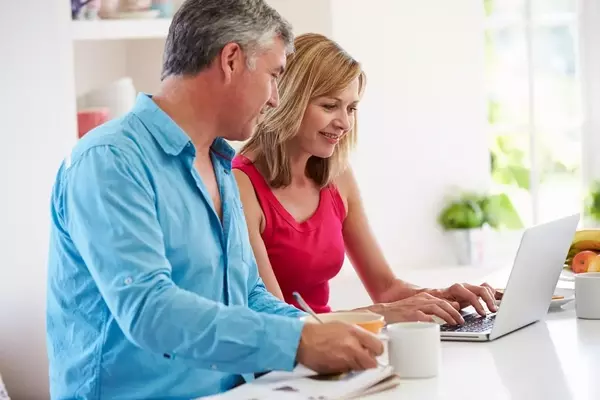 Understanding the Lifecycle of 401(k) Balances Through Different Age Groups