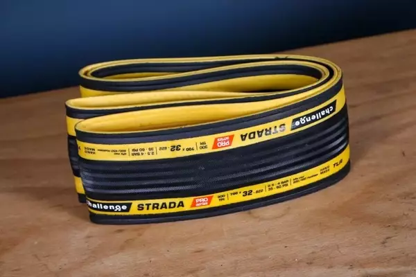 Challenge Strada Pro Handmade TLR Road Tyres: A Comprehensive Review