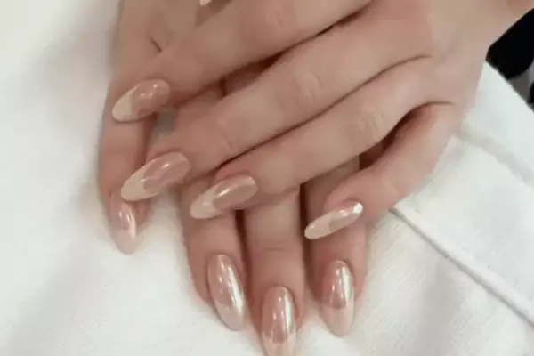 Vanilla Latte Glaze Nails: The Latest Trend