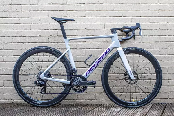 Megamo Pulse 04 SLR: A Race Bike Review