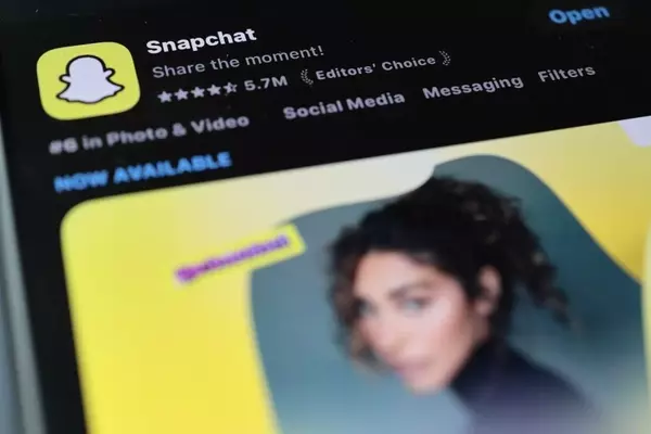 Snapchat's New Policy: Authenticity Over AI-Generated Content