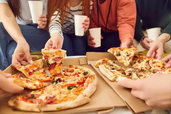 Pizza Chain Closures Signal Industry-Wide Economic Pressure