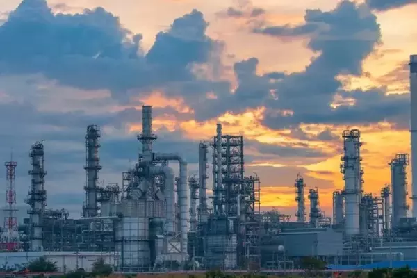 BP Accelerates Portfolio Restructuring with German Refinery Divestment