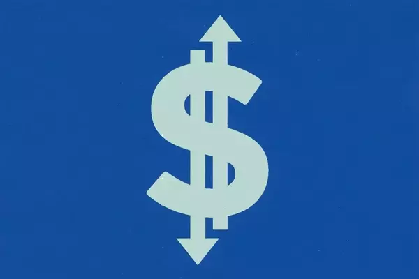 Understanding ETF Price Deviations from Net Asset Value