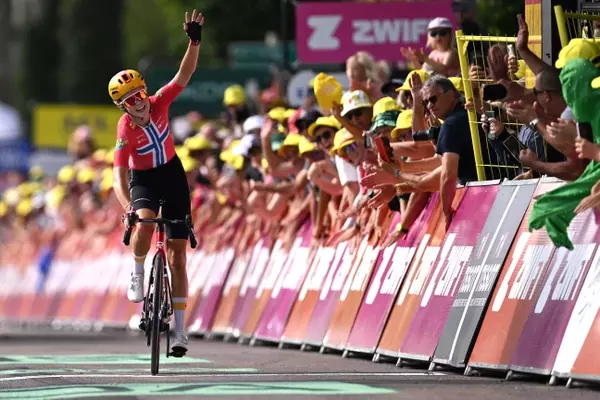 Sigrid Haugset Secures Historic Solo Victory and Yellow Jersey at Tour de France Femmes Stage Three