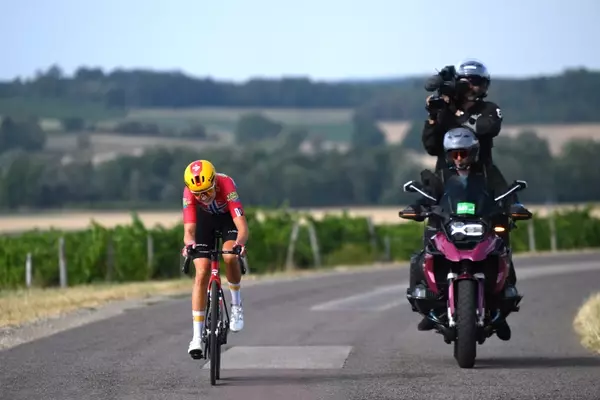 Tour de France Femmes TV Coverage Criticized for Insufficiency