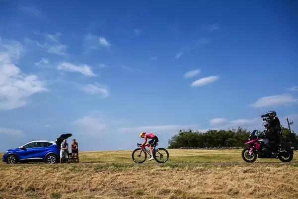The Fight for Full Coverage: Women's Cycling Deserves Better Visibility