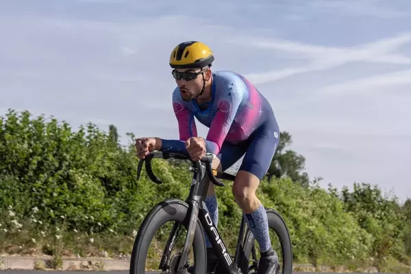 Danish Cyclist Sets New British 100-Mile Road Bike Record