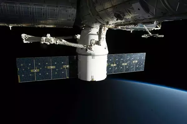 Jim Cramer Recommends Long-Term Investment in SpaceX