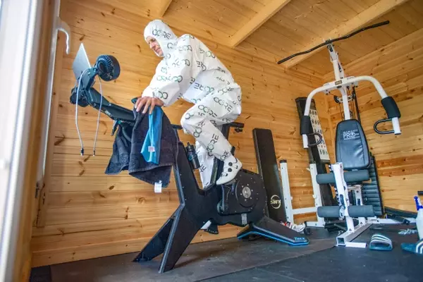 Maximizing Cycling Performance: The Science of Heat Training