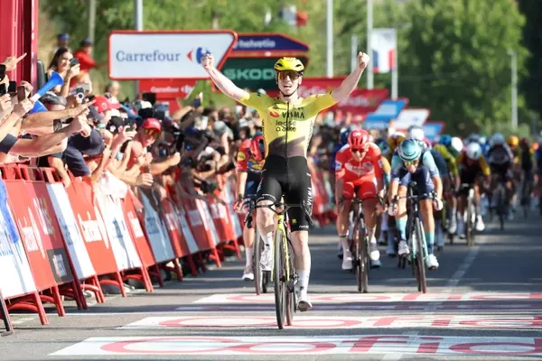 Brennan Claims Maiden Grand Tour Stage Victory at Vuelta a España