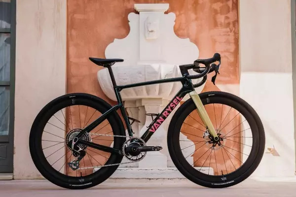 Van Rysel Unveils New High-Performance Gravel Race Bikes