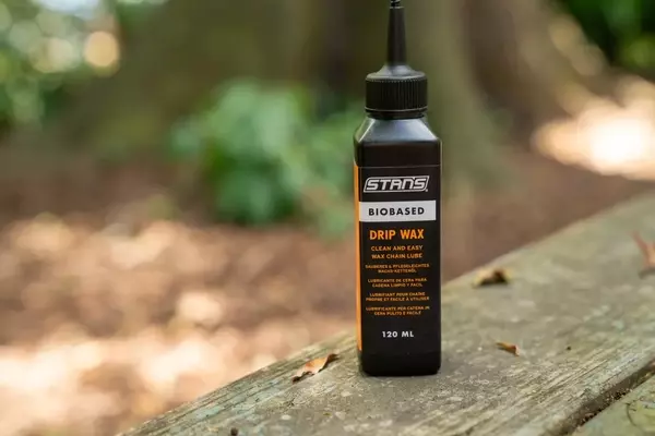 Stan's Introduces Polar Drip Wax for Bicycle Chains