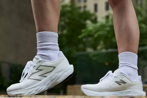 The Ultimate Guide to New Balance Walking Shoes: Comfort, Support, and Style