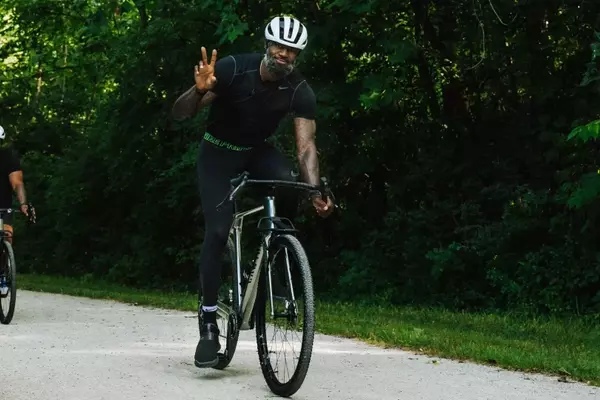 Canyon Develops Custom 32-Inch Gravel Bike for LeBron James