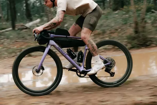 Scott Unveils Redesigned Addict Gravel Bike with Enhanced Features