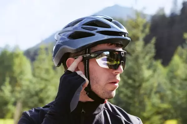 BleeqUp Rover AI Sports Glasses: Your Intelligent Cycling Companion