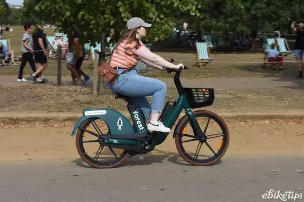 E-bike Operators Introduce 'Number Plates' to Enhance Accountability and Safety