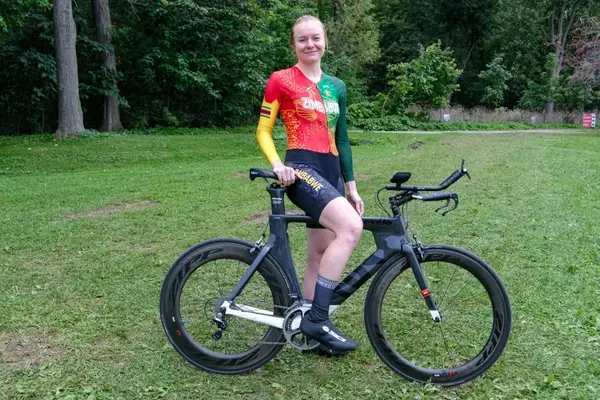 Skye Davidson Competes at World Championships on Borrowed, Older Model Bicycle